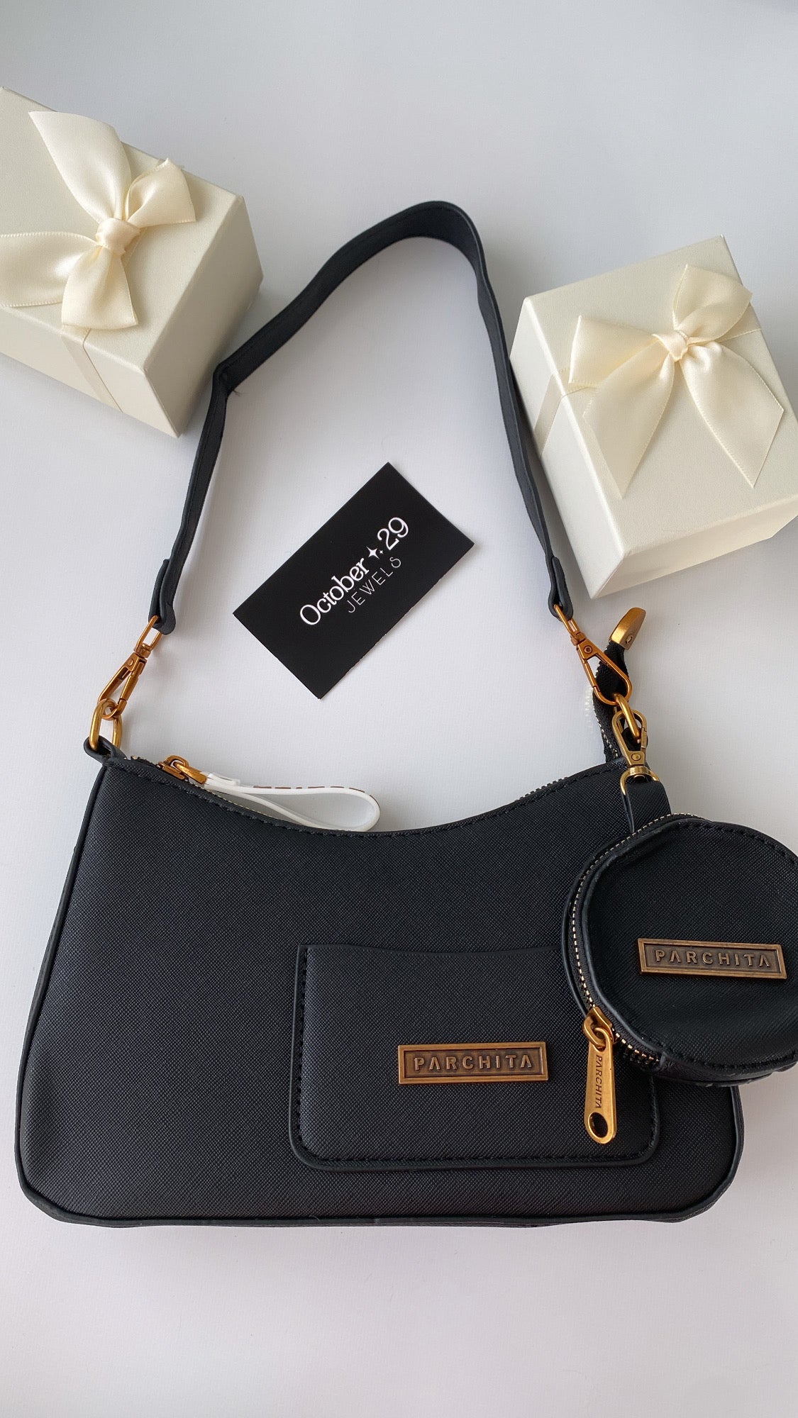 Parchita Shoulder Bag